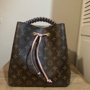 Authentic Louis Vuitton NeoNoe MM